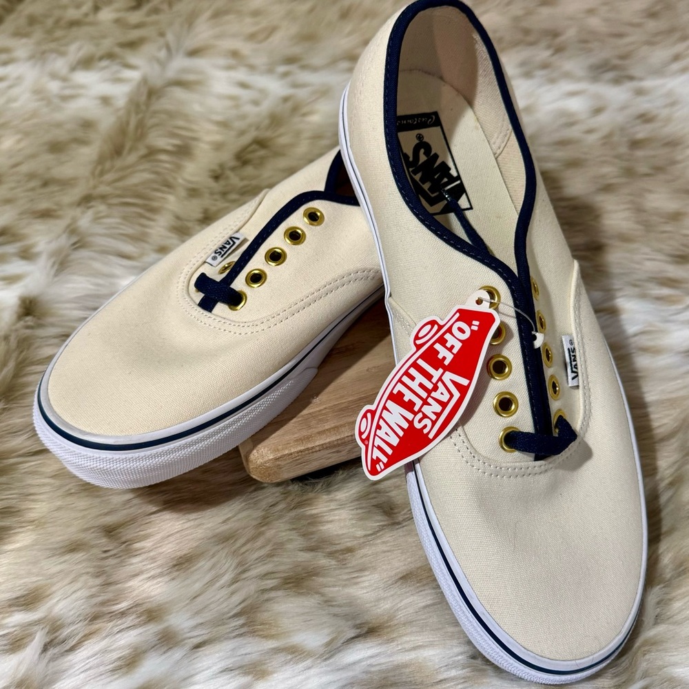 NWT VANS CUSTOMS